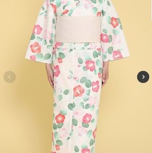 Yukata, Obi, Ribbon, and Geta.  /  4 Pcs